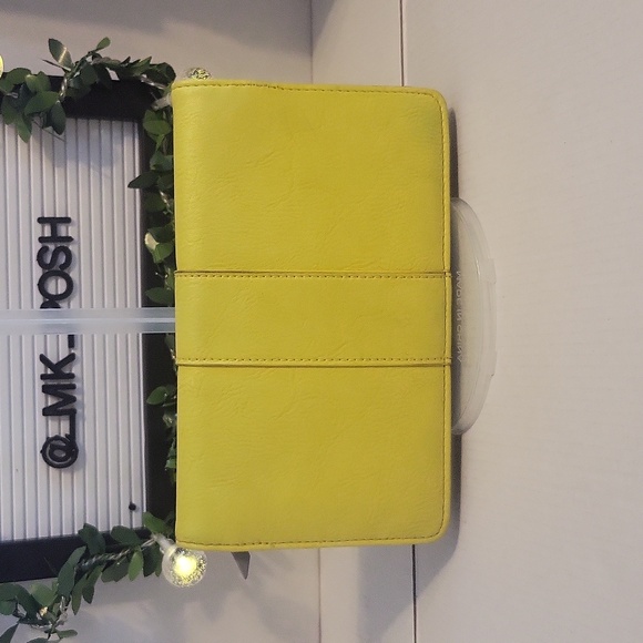 Stella & Dot Soho Flip Wallet - Citron - Picture 5 of 6